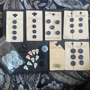 Vintage Lot sewing Clothing flat shank buttons various material‎ & sizes blue